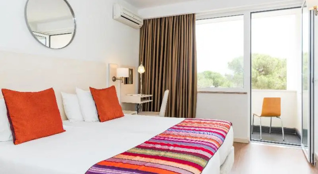 Двухместный номер с балконом Hotel Londres Estoril / Cascais