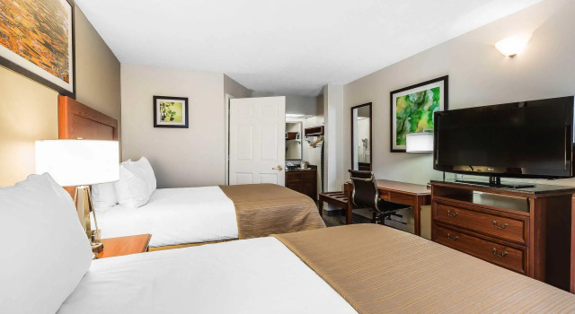 Четырёхместный номер Standard Quality Inn Gallatin-Nashville Metro