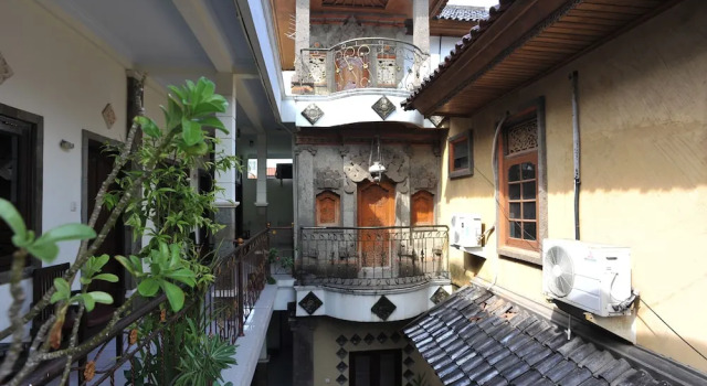 Airy Eco Kuta Kartika Plaza Gang Pendawa 2 Bali, Забронировать Отель Отели Куты с парковкой, рядом с Торговый центр Lippo Kuta, Парковка