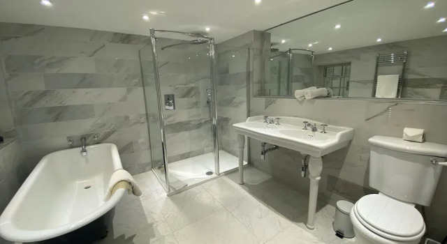 Полулюкс New House Country Hotel