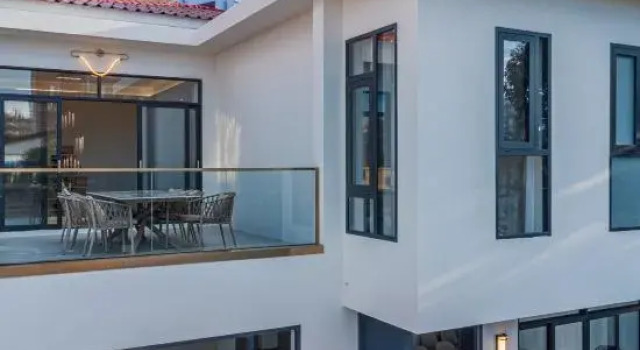 T M L-Urban 4 Bedroom-Independent Swimming Pool and Ktv