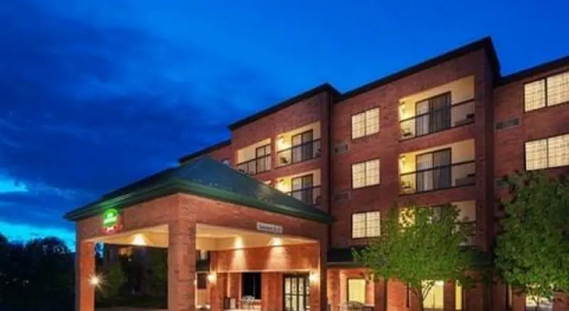 Двухместный люкс c 1 комнатой Holiday Inn Express & Suites Golden by IHG