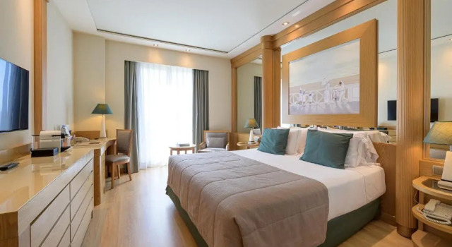 Двухместный номер Classic с видом на город Las Arenas Balneario Resort
