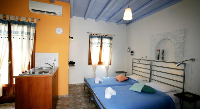 En Tino Apartments, Забронировать Апартаменты/квартира Апартаменты Тиноса, рядом с Археологический музей Тиноса, Апартаменты/квартира