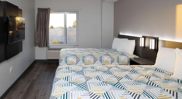 Четырёхместный номер Standard Motel 6 Highland, CA – San Bernardino – East