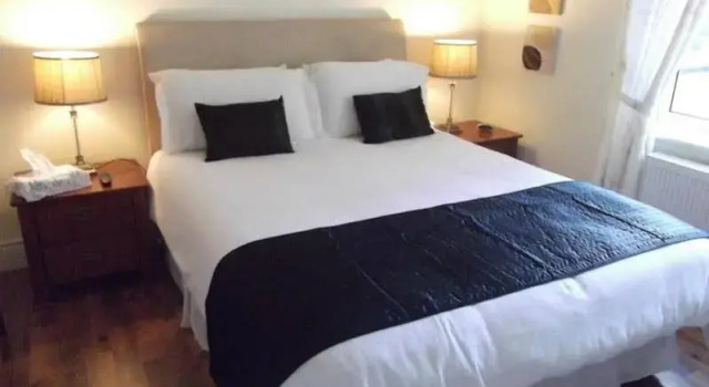 Ashcroft Bed and Breakfast, Prenota Hotel Cork 