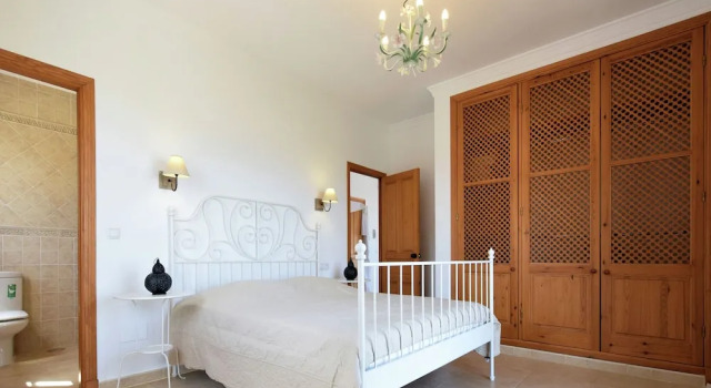 Spacious Villa With Private Pool and Stunning Views Near Iznájar, Book Villa Hoteller i Iznajar med pool, Swimmingpool