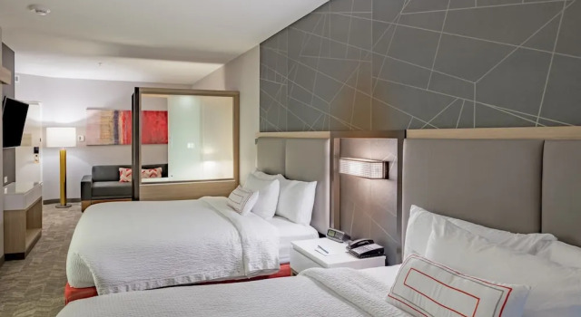 Трёхместный люкс SpringHill Suites Dallas Central Expressway