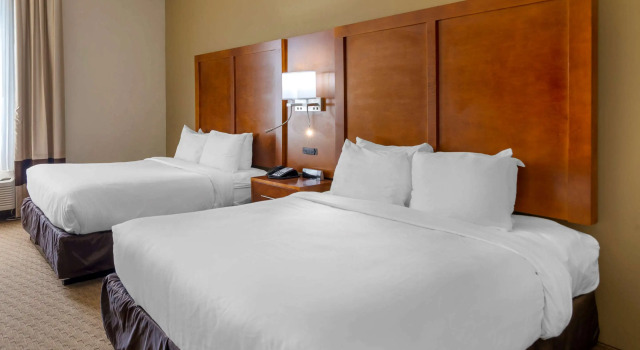 Четырёхместный номер Standard Comfort Inn Columbus near Fort Benning