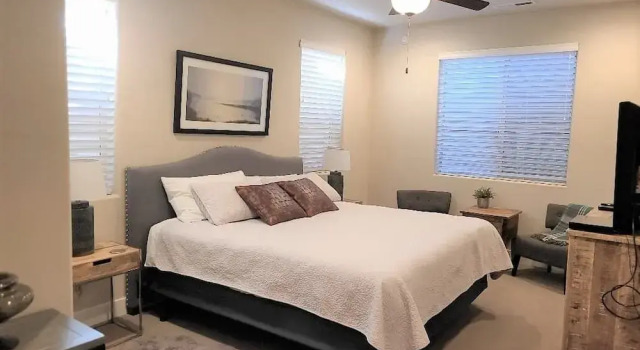 2 Units Reunion Property 7 Bedroom Home
