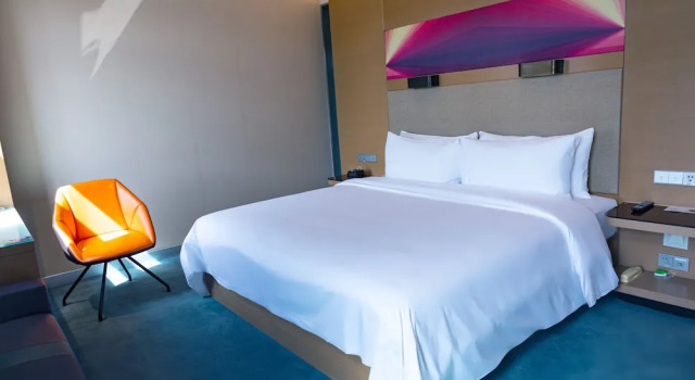 Qin Chao Hotel, Rezervovat Hotel Čeng-čou Henan