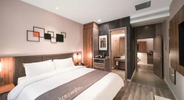 Люкс Homeinn Plus Hotel (Huzhou Normal University Yishang Street)