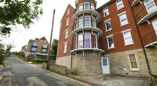 Flat 3 Penlu, Забронировать Отель Отели Суонидж с парковкой, рядом с Парк Дурлстон Кантри, Парковка