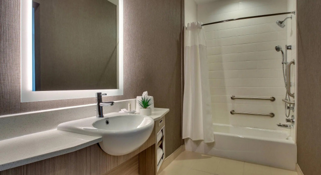 Двухместный люкс SpringHill Suites by Marriott Gulfport I-10