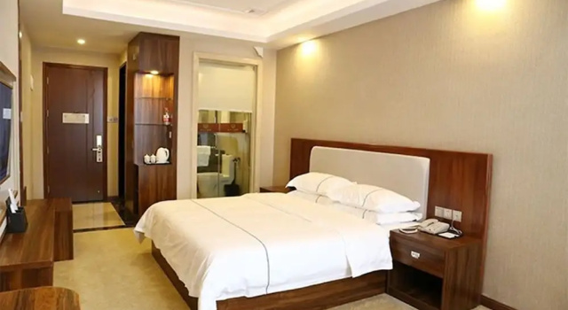 Двухместный номер Business Echarm Hotel Guangzhou Baiyun Station Hebian Metro Station