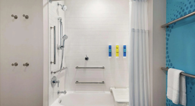 Четырёхместный номер Standard Tru By Hilton Milwaukee Brookfield
