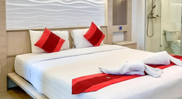 Ruean Phae Royal Park Hotel