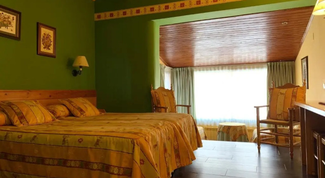 Четырёхместный номер Standard Hotel Aran La Abuela