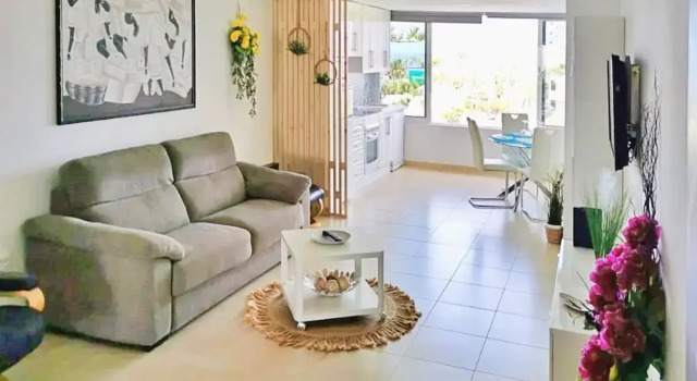 Las Americas Best-suite - Large Apartment With View, Garden and Swimming Pool, Prenota Appartamento Arona 