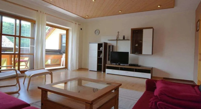 Homely Apartment with BBQ in Riedenburg Prunn near Forest, Varaa Huoneisto Hotellit Baijeri pysäköinnillä, Pysäköinti