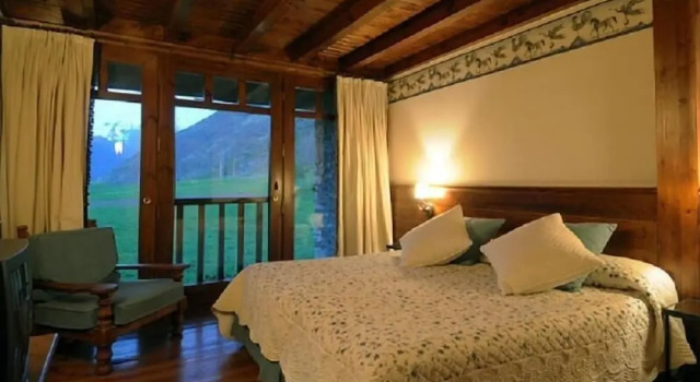 Garos Ostau, Book Hotel Naut Aran Catalonia