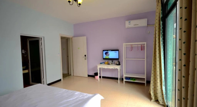 Shanshan gap Year Hotel, Забронировать Отель Отели Яншо с парковкой, рядом с Парк Яншо, Парковка