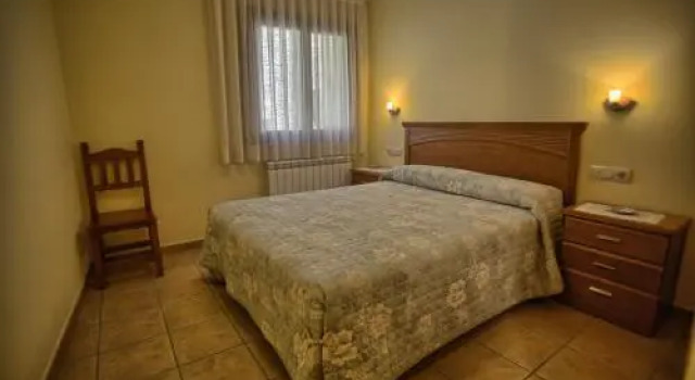 Apartamentos Casa Riu, Book Apartment Hotels in Aragon with Parking, Parking
