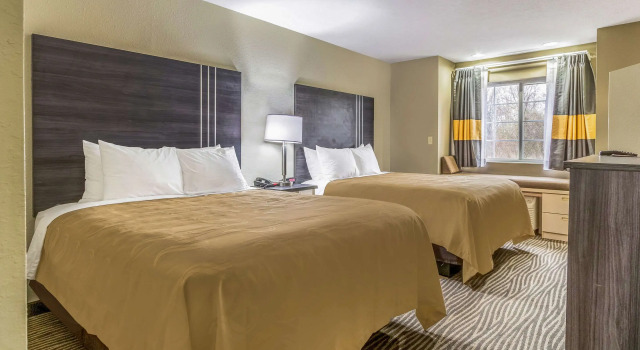 Четырёхместный номер Standard Quality Inn & Suites North Lima - Boardman