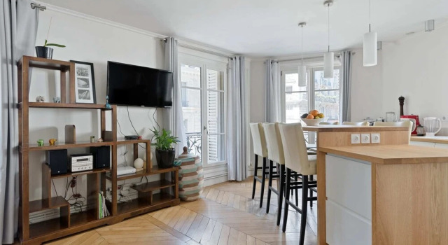 Family Apartment in the Heart of Paris, Забронировать Апартаменты/квартира Париж Иль-де-Франс, рядом с Гран Бульвар