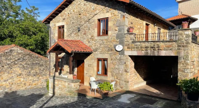 La Casa Vieja De Alceda, Varaa Hotelli Alceda 