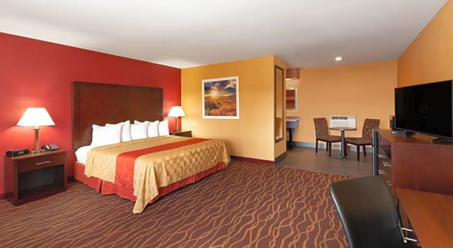 Двухместный люкс Rosewood Inn & Suites