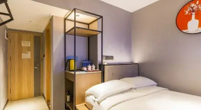 Номер Economy Joyinn&Suites