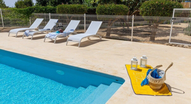 Sunshine Villa by Fidalsa