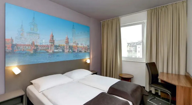 Трёхместный номер Standard B&B Hotel Berlin City-Ost