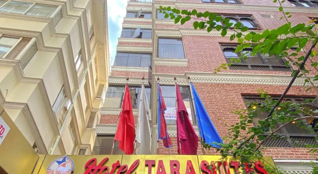 Hotel Tara Suites