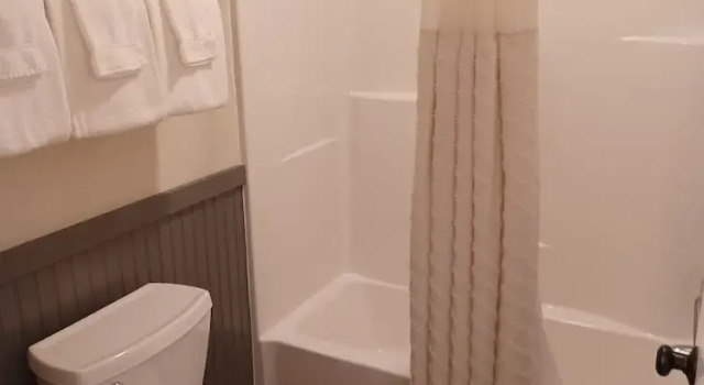 Номер Deluxe Northwoods Motel
