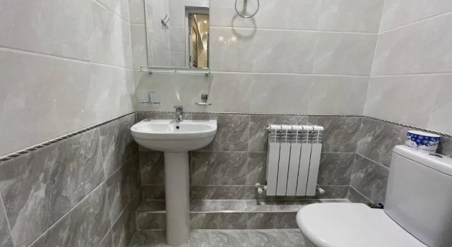 Апартаменты Cosy and bright 4 room apartment with terrace in the center of Tashkent