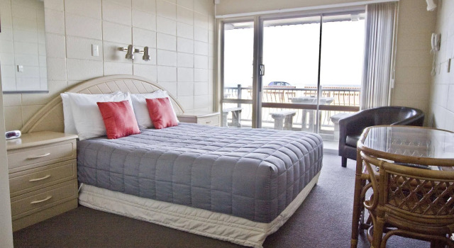 Tui Oaks Motel, Забронировать Мотель Отели Lake Taupo с бассейном, Бассейн