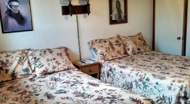 Четырёхместный номер Standard с видом на горы Swiss Mountain Motel