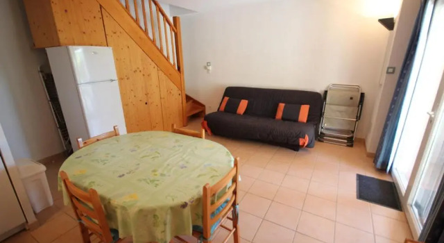 Belle villa 2 chambres terrasse parking privatif vue réserve dans résidence sécurisée avec piscine commune 800 m de la mer LRCS76, Забронировать Вилла Отели Портирань с парковкой, Парковка