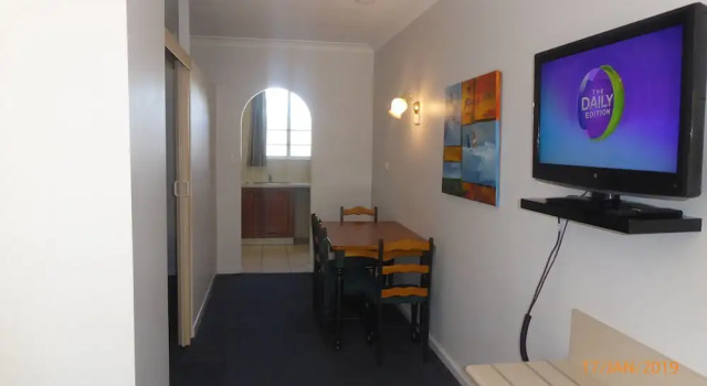 Люкс Economy Tower Court Motel