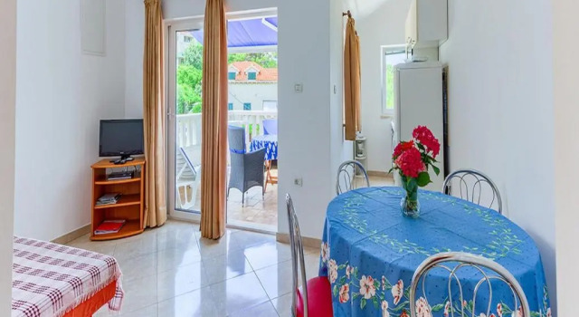 Апартаменты c 1 комнатой с видом на море Apartments Ivo
