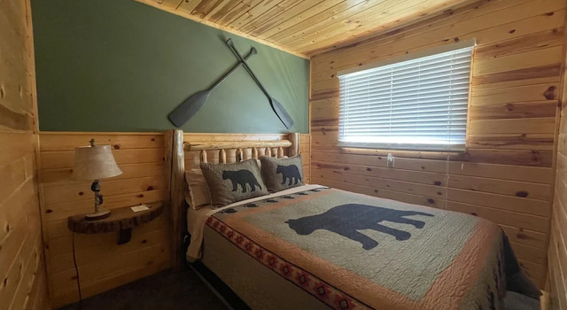 Полулюкс The Fishing Bear Lodge