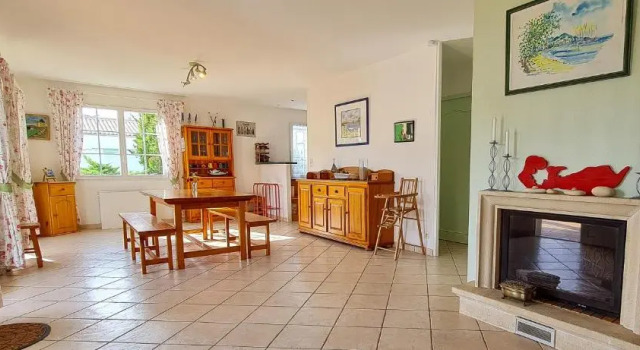 Villa familiale avec grand jardin proche plage