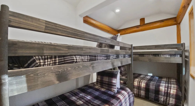 Коттедж Boulder Lodge At Peak 8 4 Bedroom Home by RedAwning