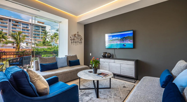 Pier57unit411 Luxurious Ultra Chic Pier 57 Condo Romantic Zo, Book Hotel Hotels in Jalisco with a Pool, Swimming Pool
