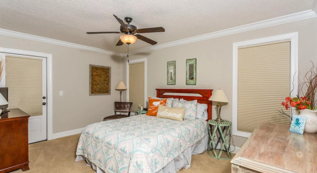 1067 College by Hodnett Cooper