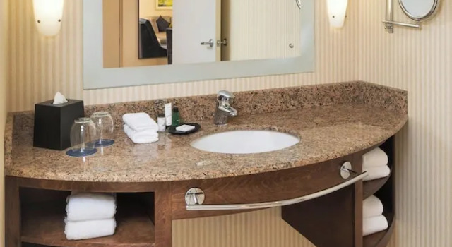 Dobbelt klub suite Sheraton Bloomington Hotel