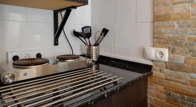 Апартаменты Cosy studio by the Flea Market and Tram 28