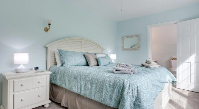Plantation House On Palma Sola Bay Private Pool And Boat Dock 7 Bedroom Home by Redawning